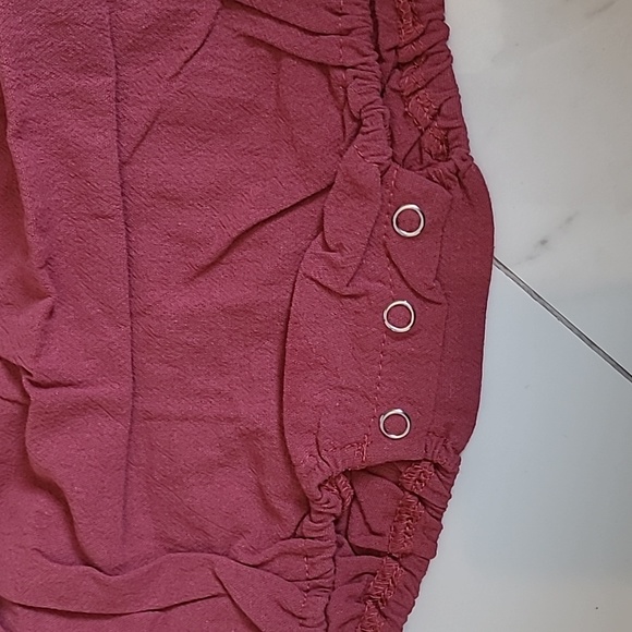 ⚡️BOGO 50% Off⚡️ Baby girl romper with bonnet - Picture 3 of 4